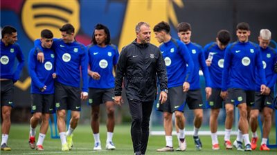 هانز فليك يعلن قائمة برشلونة لمباراة بريست في دوري أبطال أوروبا