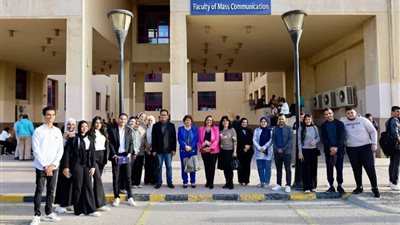 كلية الإعلام جامعة 6 أكتوبر تستضيف فريدة الزمر وهند رشاد بحفل نهائي الصوت الذهبي 