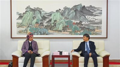 جامعة الأقصر وجامعة بكين للبريد والاتصالات تبحثان أوجه التعاون المشترك في الذكاء الاصطناعي 