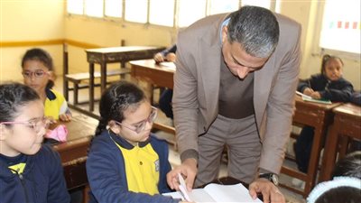 مدير تعليم الجيزة يقوم بزيارات ميدانية لإدارتي أكتوبر وحدائق أكتوبر