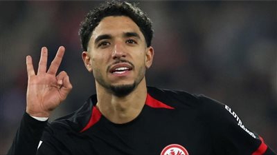 عمر مرموش أفضل لاعب في الدوريات الخمس الكبرى بشهر نوفمبر