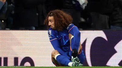 بطريقة طريفة.. شاهد| كيف اعتذر كوكوريا لجماهير تشيلسي بعد واقعة 