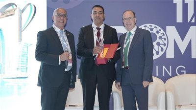 جامعة سوهاج تفوز بجائزة أفضل بحث  بمؤتمر “دبي الدولي للعيون”