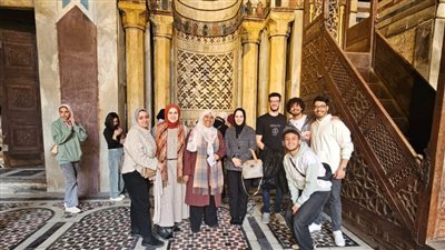 برنامج التصميم الداخلي بفنون جامعة حلوان الأهلية ينظم زيارة للمساجد الأثرية بشارع المعز.