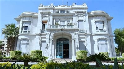 جامعة عين شمس تُنظم ندوة حول الذكاء الاصطناعي في البحث العلمي بكلية الألسن