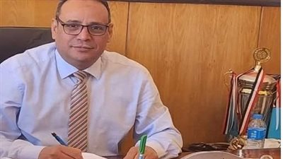 تكليف الدكتور ممدوح فوزى للقيام بعمل عميد كلية الصيدلة بجامعة الوادى الجديد ..ننشر السيرة الذاتية 