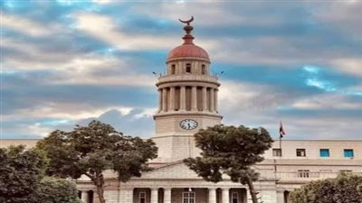 رئيس جامعة القاهرة يُصدر قرارًا بتعيين 148 طبيبًا مقيمًا في 34 تخصصًا