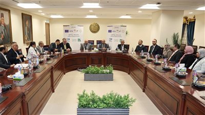  التربية والتعليم توقع عقود إنشاء مركزي تميز فى الطاقة المتجددة بمحافظتي المنيا وأسوان