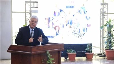 أخبار جامعة سوهاج.. وزير التعليم العالي: 70% من الأبحاث العلمية الموجودة بمصر من إنتاج الجامعات