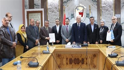 تجديد منح شهادات الأيزو للكليات والإدارات في جامعة سوهاج لعام 2024