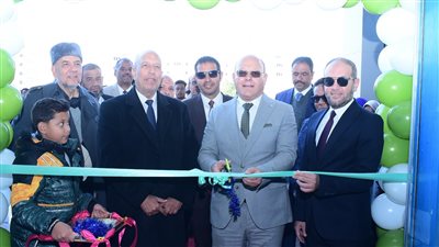 يضم ٢٥ ألف قطعة ملابس جديدة.. النعماني يفتتح معرض خير بلدنا بسوهاج