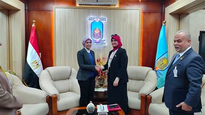 رئيس جامعة الأقصر تستقبل وفد الجامعة المستنصرية بالعراق لبحث التعاون المشترك 