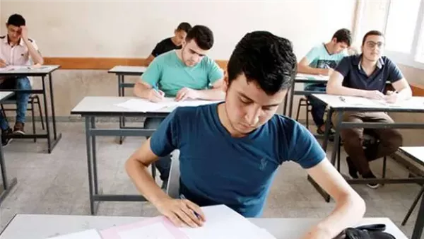 طلاب الثانوية - صورة