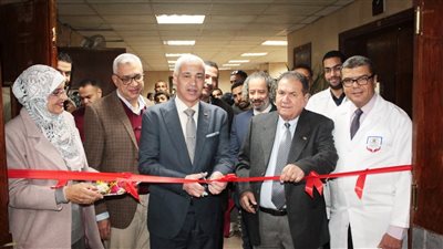 مستشفى جراحة المسالك البولية في جامعة أسيوط يفتتح عيادة الصلب المشقوق للأطفال