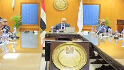 وزير التربية والتعليم يعلن خطط إصلاح التعليم الثانوي لمواجهة تحديات الكثافة والمناهج والدروس الخصوصية