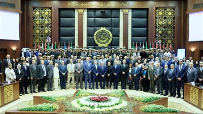 الأمين العام للمنظمة البحرية الدولية يشيد باحترافية الأكاديمية العربية للعلوم والتكنولوجيا والنقل البحري 