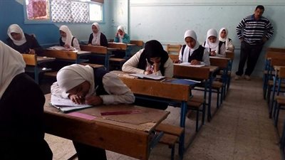 أرباحها 200 مليون جنيه.. نكشف المستور فى بيع نتيجة الشهادة الإعدادية وسنوات النقل بالجيزة والقاهرة 