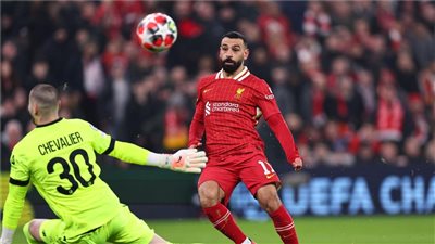 معلق مباراة ليفربول وآيندهوفن اليوم في دوري أبطال أوروبا