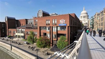 خلال زيارته لبريطانيا..وزير التربية التعليم يناقش تحسين جودة التعليم