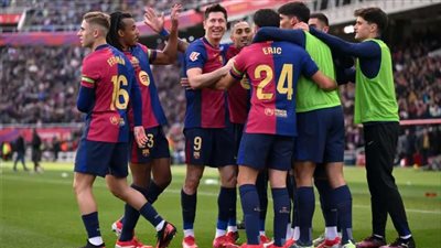 ليفاندوفسكي يقود هجوم برشلونة أمام إشبيلية اليوم في الدوري الإسباني