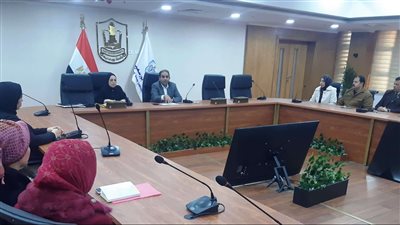 رئيس جامعة بورسعيد يلتقى المرشحين للعلاقات الدولية ورؤساء الاقسام ووكلاء الكليات