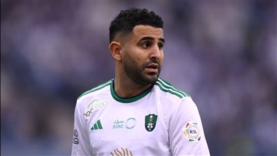الدوري السعودي| رياض محرز يقود تشكيل أهلي جدة أمام النصر اليوم