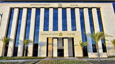 برواتب تصل إلى 40 ألف جنيه شهريًا.. وزارة العمل تعلن عن وظائف للمعلمين فى الدول العربية.. ننشر خطوات التقديم الآن