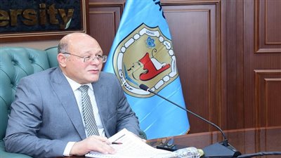 جامعة سوهاج تطلق برنامج التربية الوطنية لطالبات الفرق الأولى