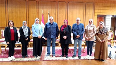 رئيس جامعة كفر الشيخ يكرم وفد الجهاز المركزي للتنظيم والإدارة