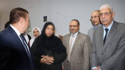 رئيس جامعة المنوفية والمحافظ يقومان بزيارة مصابى غزة