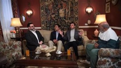 الحلقة السابعة من مسلسل الكابتن.. أكرم حسني يبحث عن عريس لرانيا