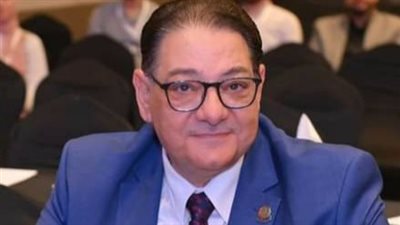 الدكتور طارق محمد يوسف قائمًا بأعمال وكيل كلية الطب جامعة عين شمس 