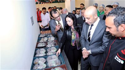 وزيرة التضامن ووزير التربية والتعليم يزوران مقر بنك الطعام 