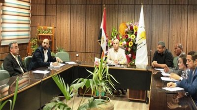 جامعة أسيوط تعزز مكافحة الآفات بآليات حديثة