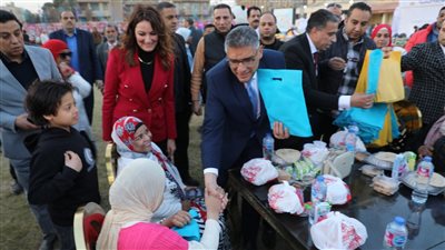محافظ الجيزة في إفطار جماعي مع 4 آلاف طالب وطالب من ذوي الهمم والأيتام 