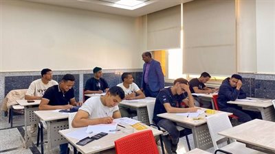 طلاب جامعة جنوب الوادي الأهلية يؤدون امتحانات منتصف الفصل الثاني بكلية الهندسة