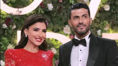 سبب اعتزال المخرج محمد سامي.. مي عمر تكشف تفاصيل الاعتزال 