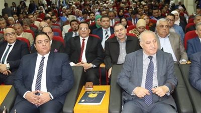 إعداد قادة الابتكار الاجتماعي |  تمكين الشباب وريادة التغيير من معهد إعداد القادة