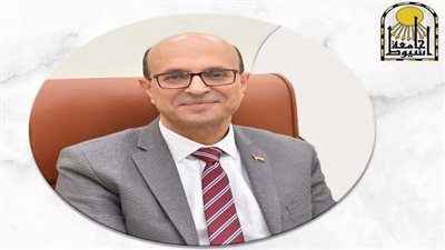 رئيس جامعة أسيوط يؤكد: الفن قوة ناعمة لصناعة الوعي وتعزيز التنمية المستدامة