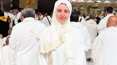 هبة مجدي تؤدي مناسك العمرة وتشارك جمهورها اللحظات الروحانية من الحرم المكي