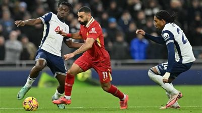 ليفربول يقلب الطاولة على توتنهام ويتقدم 2-1 في ليلة التتويج بالدوري الإنجليزي