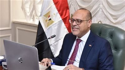 رسميا.. وزير العمل: قانون العمل الجديد يدخل حيز التنفيذ فى 1 سبتمبر