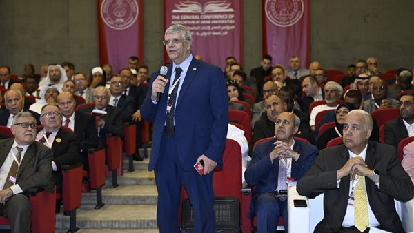 عمرو عدلي رئيس الجامعة
