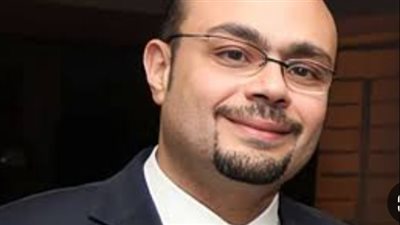 عزاء المنتج وليد مصطفى.. نجوم الفن والإعلام يشاركون 