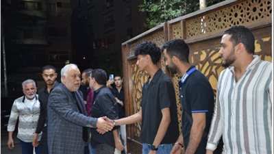 عزاء والدة زوجة المنتج محمد السبكي بحضور عدد من نجوم الفن والإعلام