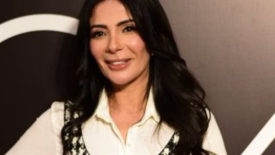 منى زكي تعبر عن سعادتها بعد فوزها بجائزة أفضل ممثلة بمهرجان المركز الكاثوليكي