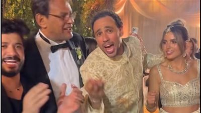 مصطفى حجاج يحيي زفاف رامي عاشور بأجواء هندية مبهجة
