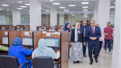رئيس جامعة طنطا يتابع سير امتحانات كلية التمريض
