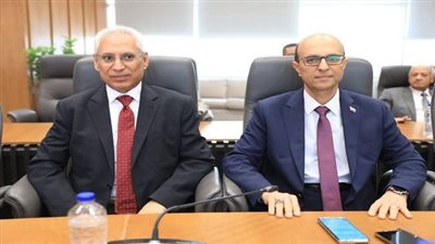 حضور بارز لرئيس جامعة أسيوط في اجتماع الجامعات الأهلية برئاسة عاشور