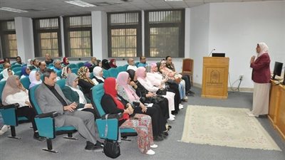 جامعة حلوان تطلق دورة تدريبية متميزة لتطوير مهارات الإشراف والتواصل الإداري